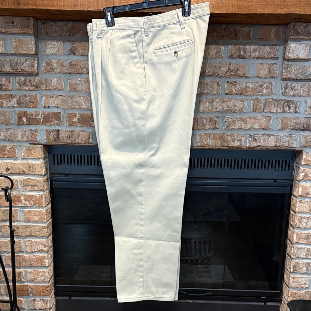 Men’s khakis